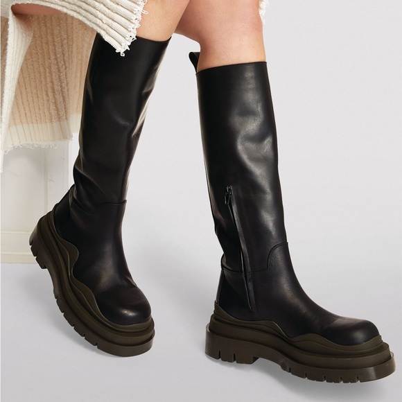 Bottega Veneta Shoes - Like New Bottega Venetia Women’s Tall Tire Boots Black/Brown. Size 40.5.